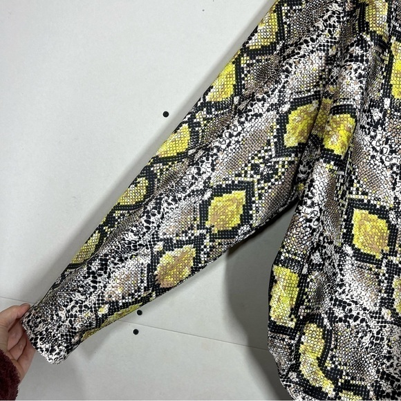 NWOT Universal Standard Michaela Pleated Top in Python Size Medium - Picture 10 of 13